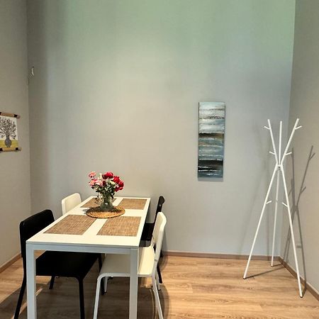 Urban Breeze Aparment 1 Atenas Exterior foto